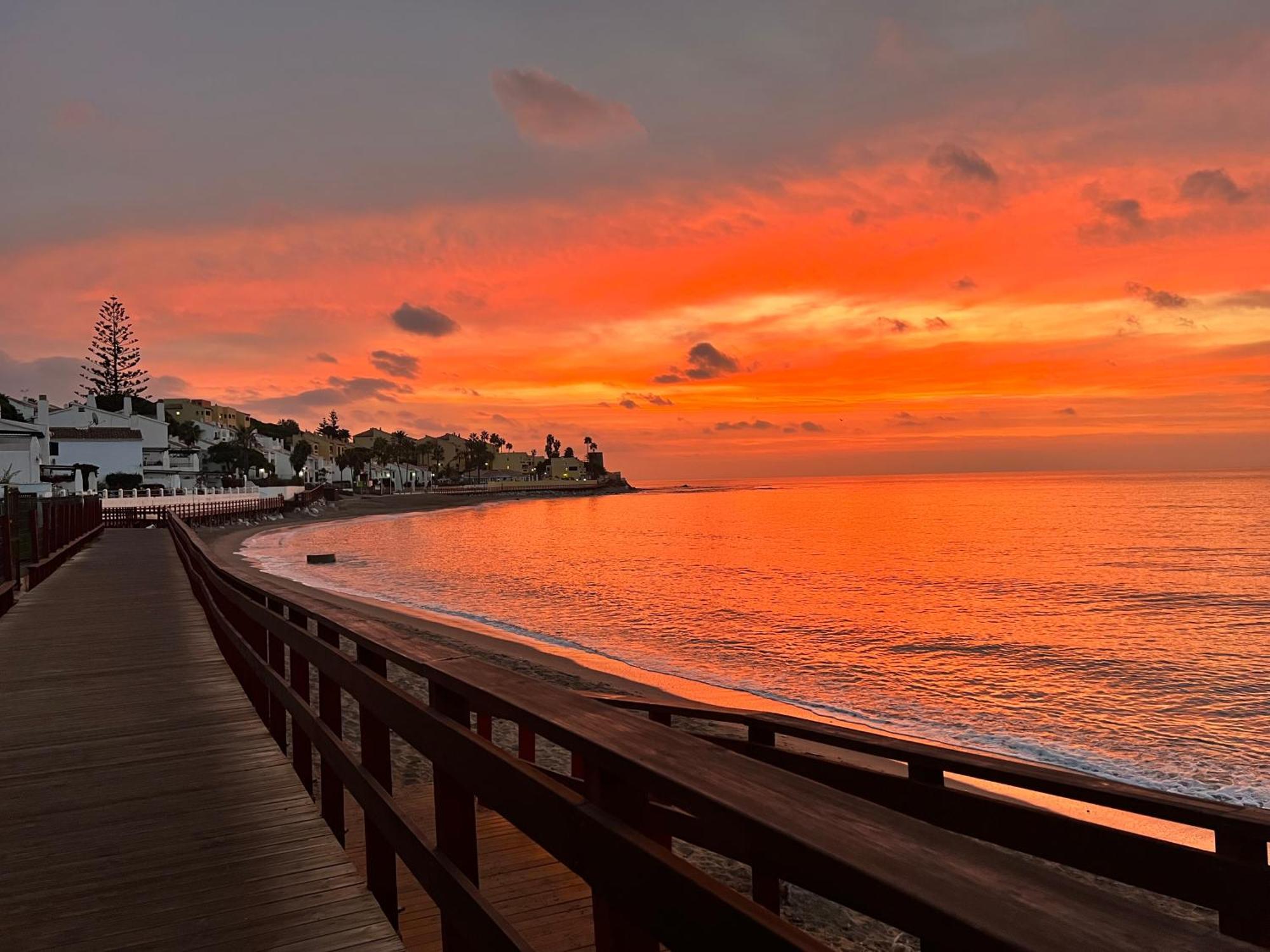 Marbella Beachfront - Beachside Apartment With Stunning Sea Views Exterior foto